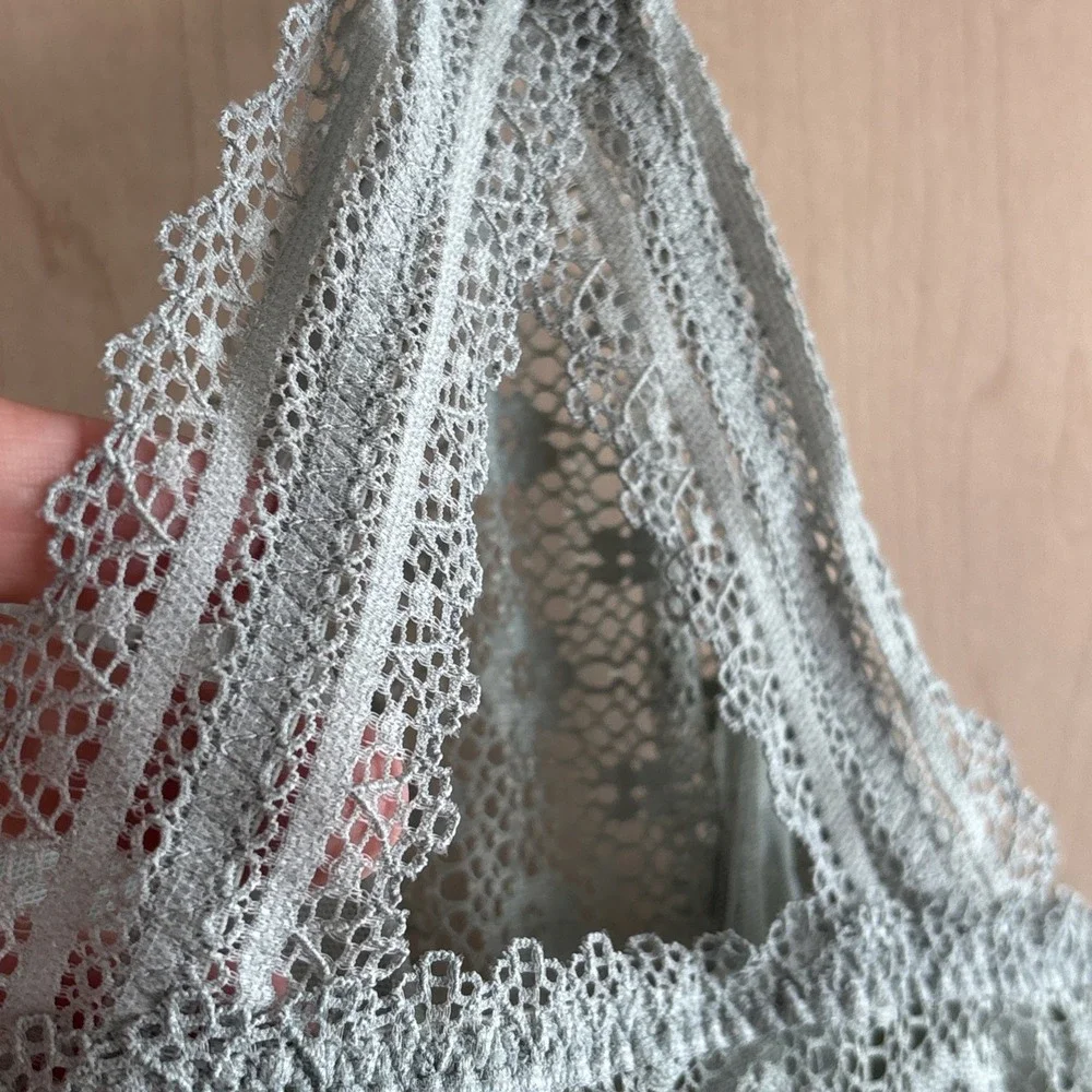 Victoria's Secret Bralette Size XS Light‎ Green Floral Lace Racerback Under Wire